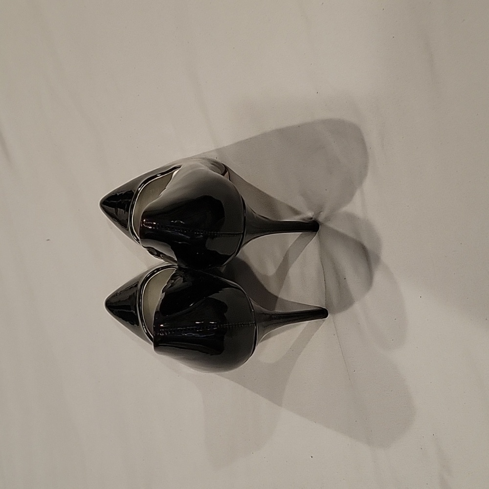 Heels - Picture 2 of 4
